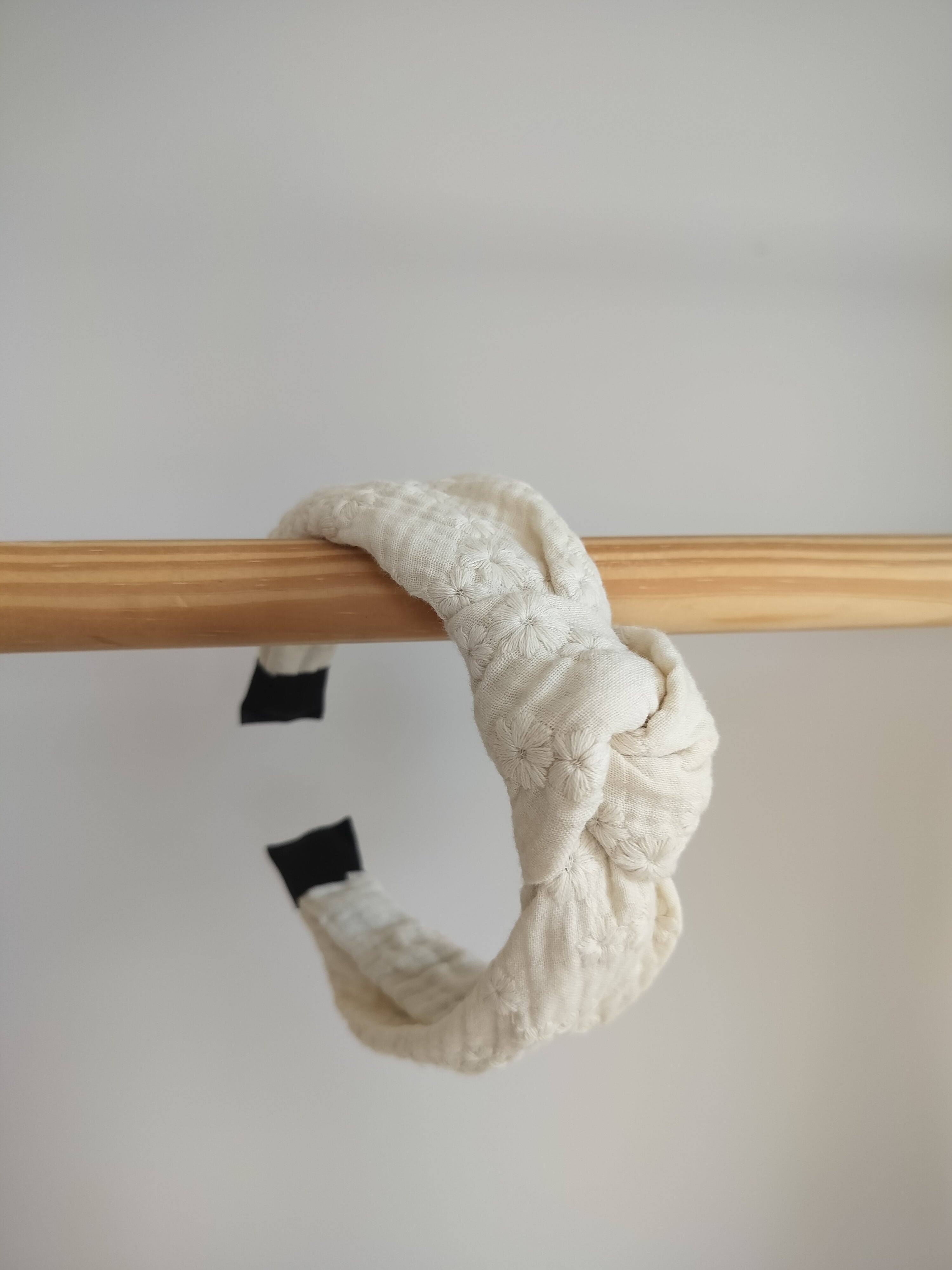Knoop haarband offwhite